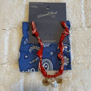 Universal Thread Necklace and Pouch